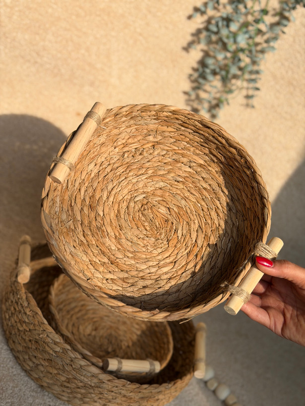 سبد حصیری سه سایز دسته چوبی؛ انتخابی شیک برای نظمدهی و دکور منزل